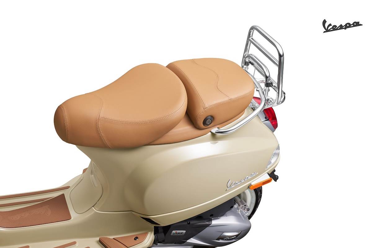 LX 125「V」特仕版採用前後分體式座墊設計。(圖/太古運通提供)