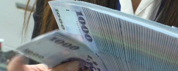 您支持「普發一算」加碼到二萬嗎？