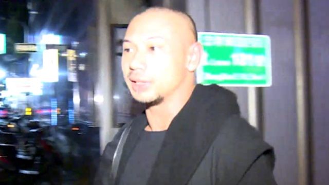涉槍擊案？ 金剛返港喊冤否認欠債、駁情變