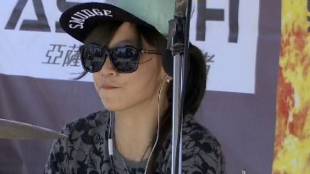 SJ希澈稱她「好帥」正妹鼓手紅回台