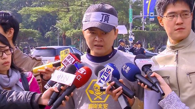 頂心無罪犯眾怒 灰衫軍展現沉默力量