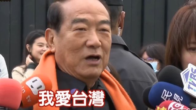 ​放很開！宋楚瑜升旗「搖擺」秀即興RAP