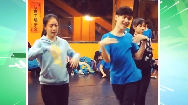 ​煎熬弟又來啦 舞尬周子瑜超會扭