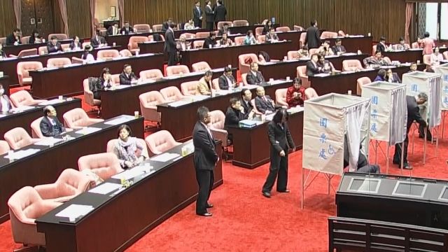 綠74:35藍 蘇嘉全掌立院