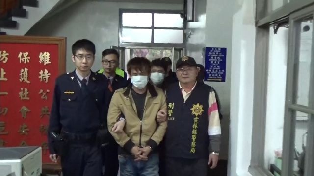 父子3人擁槍自重  查獲「教學專用」手榴彈