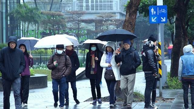 出門帶傘加保暖!今起濕又冷 低溫探12度