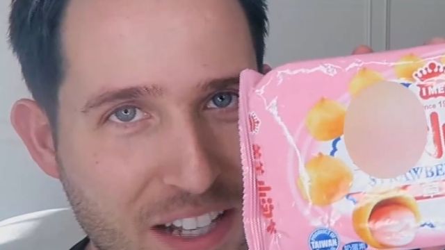 草莓小泡芙賣進佛州迪士尼 老外讚好吃