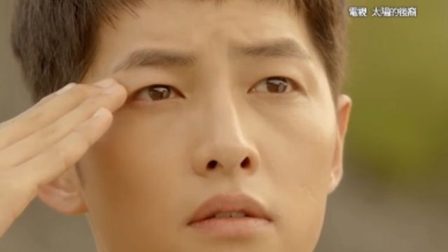 ​軍服手臂繡英文字母 「太陽」考究大解密