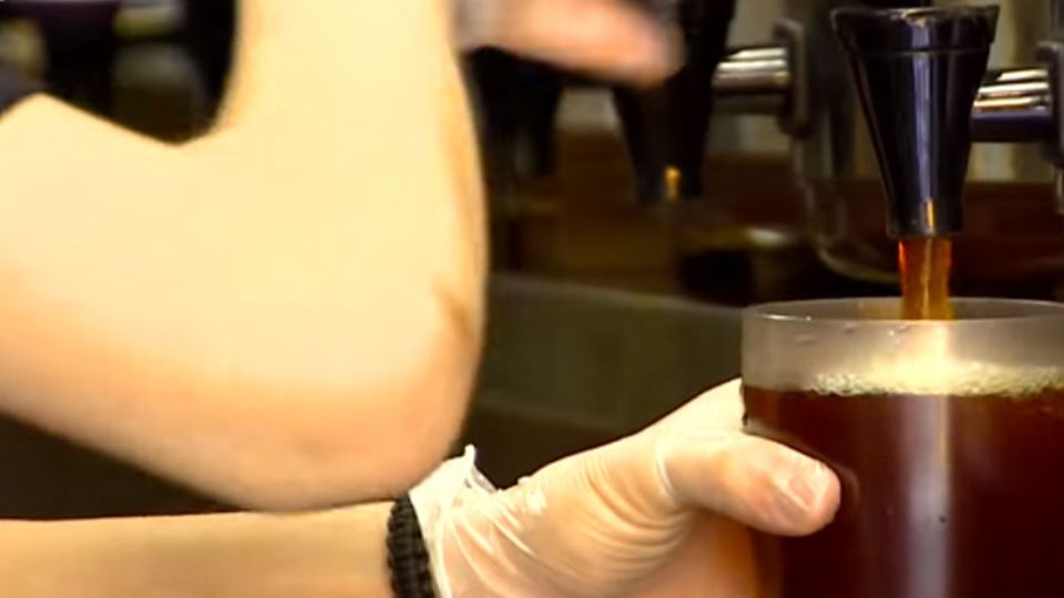 誆訂飲料！女外送員登門 竟趁機毛手毛腳