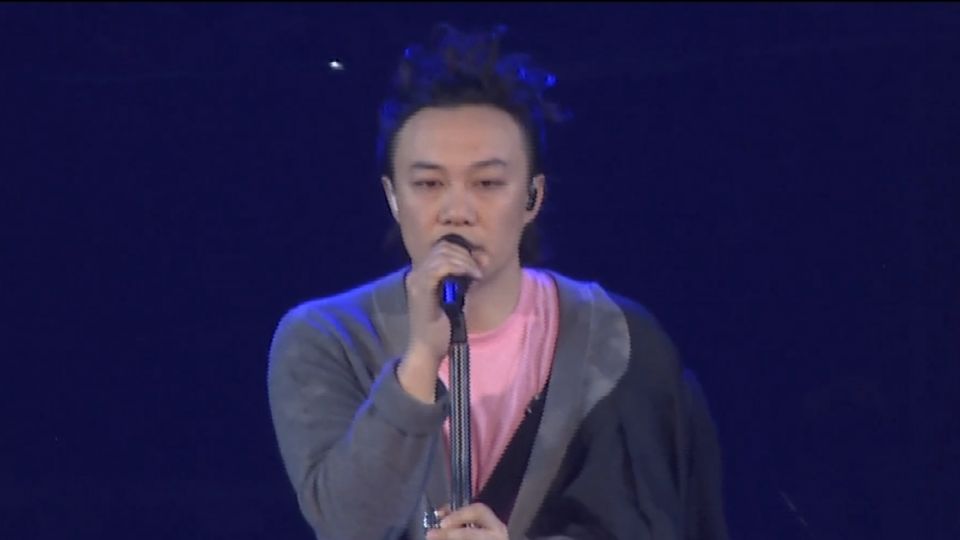 陳奕迅台北演唱會最終場 上萬歌迷擠爆小巨蛋