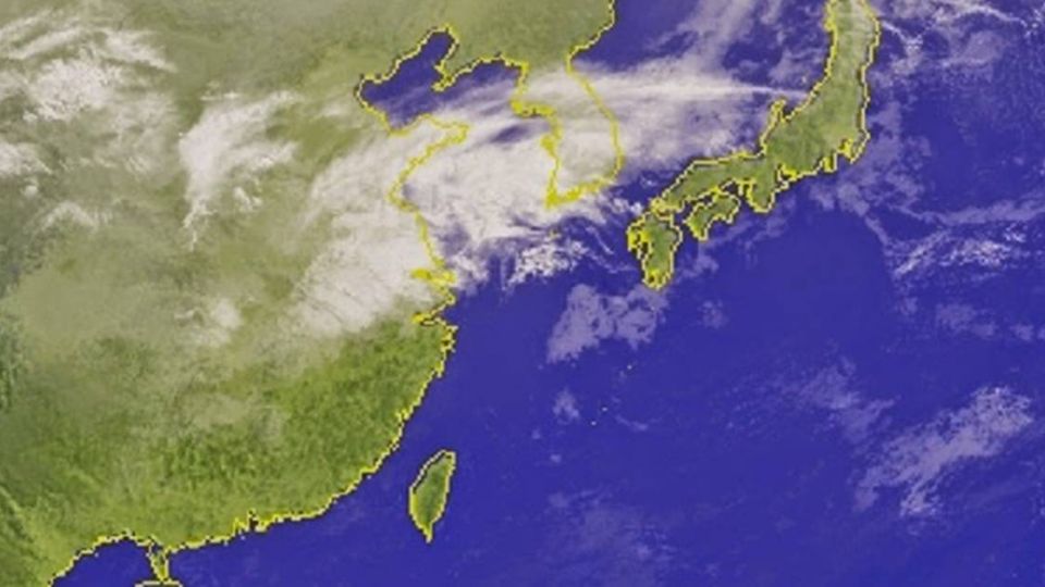 短袖出爐!明天全台飆高溫 30℃炙熱如夏