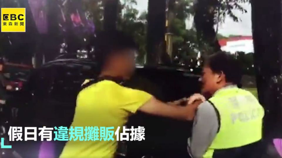 扯!攤販不滿遭取締 竟辱罵警抓傷手臂