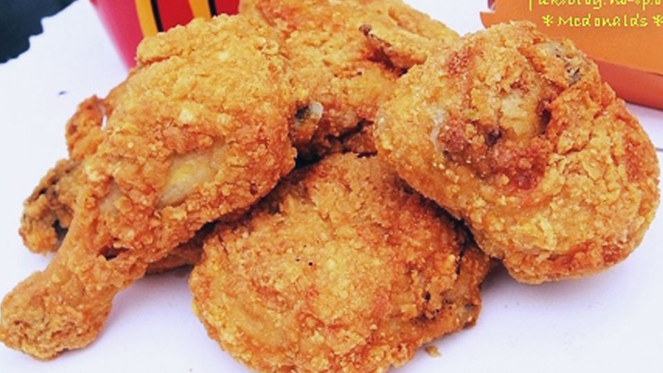 客人炸雞要腿不要翅 店員一句話就逆轉