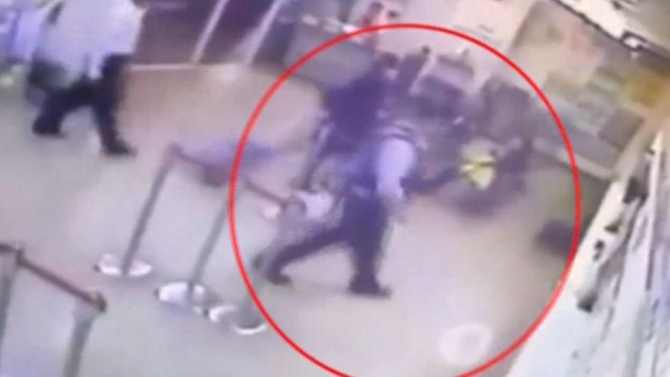 母女沒錢回家 警求援 社工冷回「車站邊等邊睡」