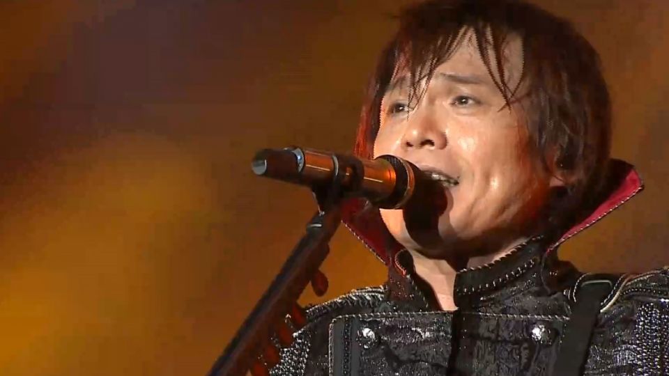 伍佰周末開唱 20位女學生穿護士服助陣
