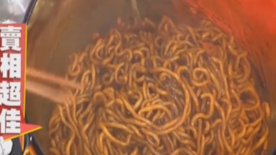「二分之一強」泡麵大賞 「泰」酸辣味奪冠