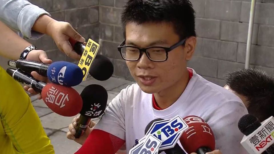 ​【影片】獲救！同地另一「幸運」登山團 這樣驚險過一夜