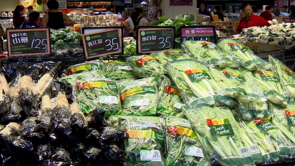 颱風未來菜先漲3成5 賣場增備貨量 民眾瘋搶購