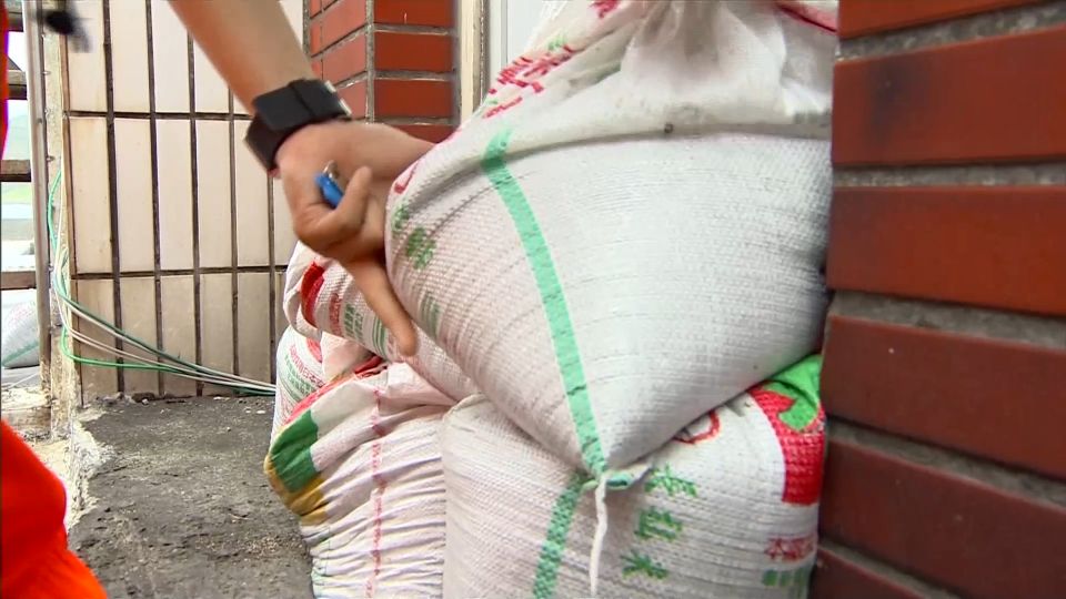 強颱尼伯特來襲！ 危險地區撤離、做防颱準備