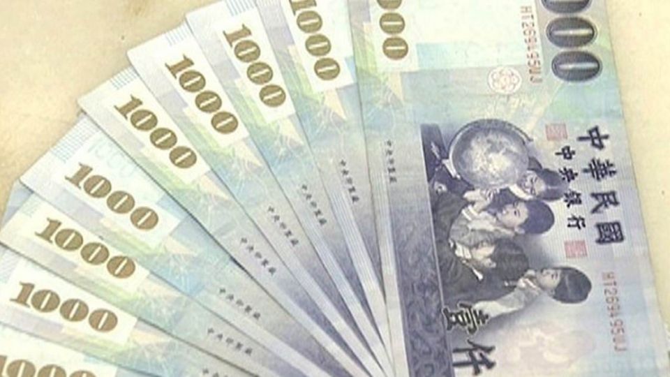 拋190萬!婦人慌下公車:「不要了」 駕駛嚇:我要去收驚