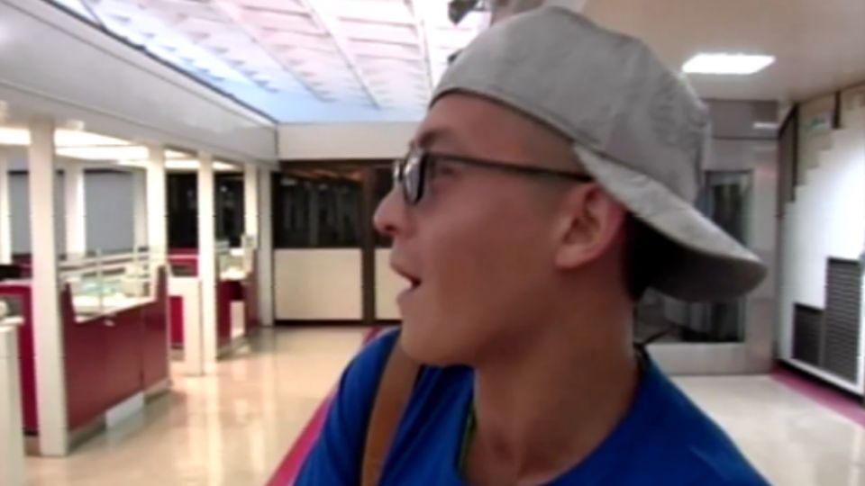 陳冠希突暴走！20小時發文5次 辱罵林志玲