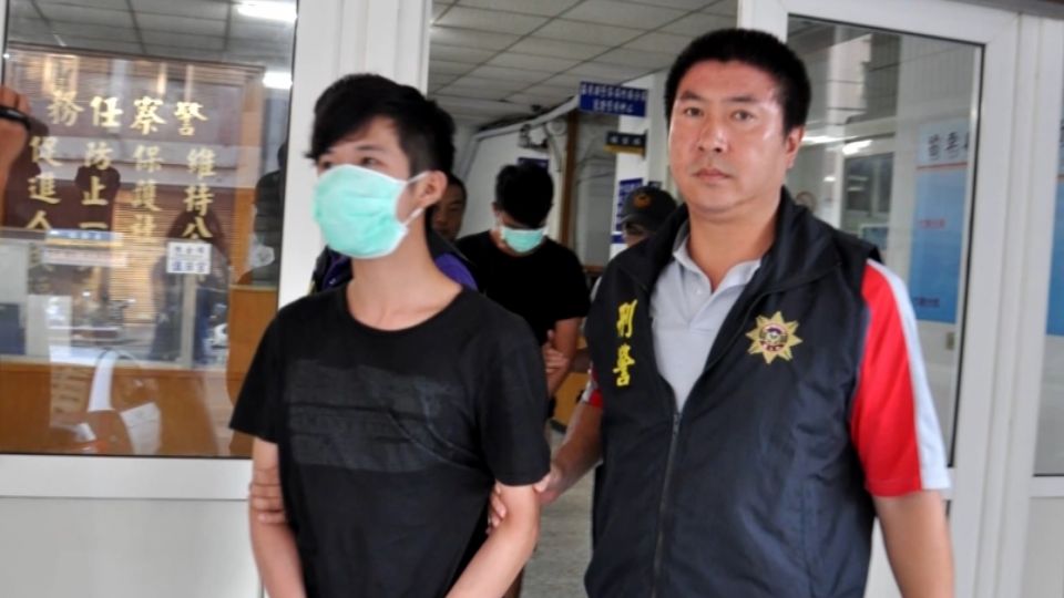 假援交真搶劫 鎖定男同志 見面後「槍抵脖」搶2千