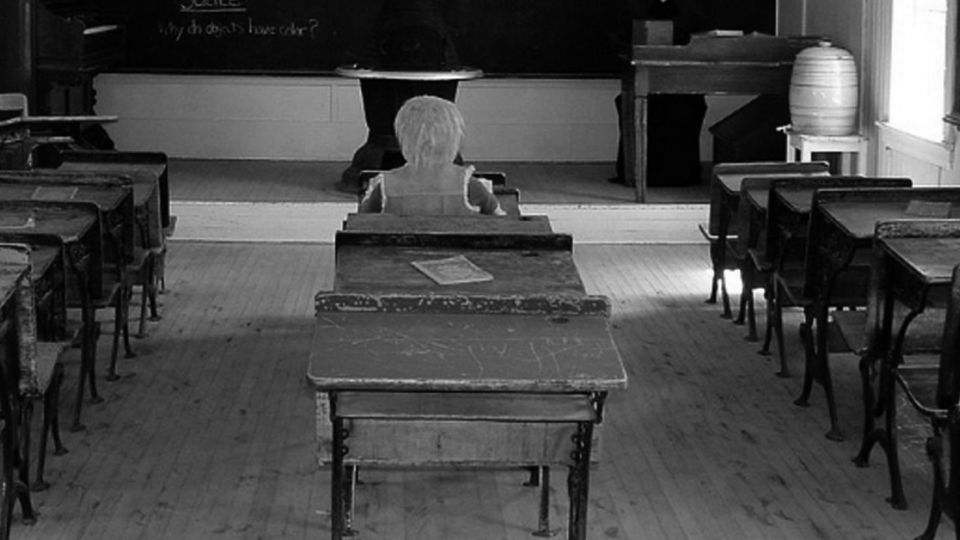 【小編詭話題】教室裡的那個女孩一聲「有！」...