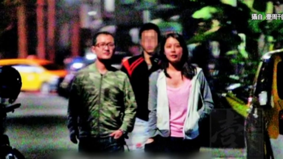 周亭羽遛狗成習慣 成九把刀最佳賢內助