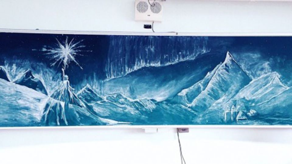 神人級板畫《冰雪奇緣》完美重現 高中生:無聊畫畫