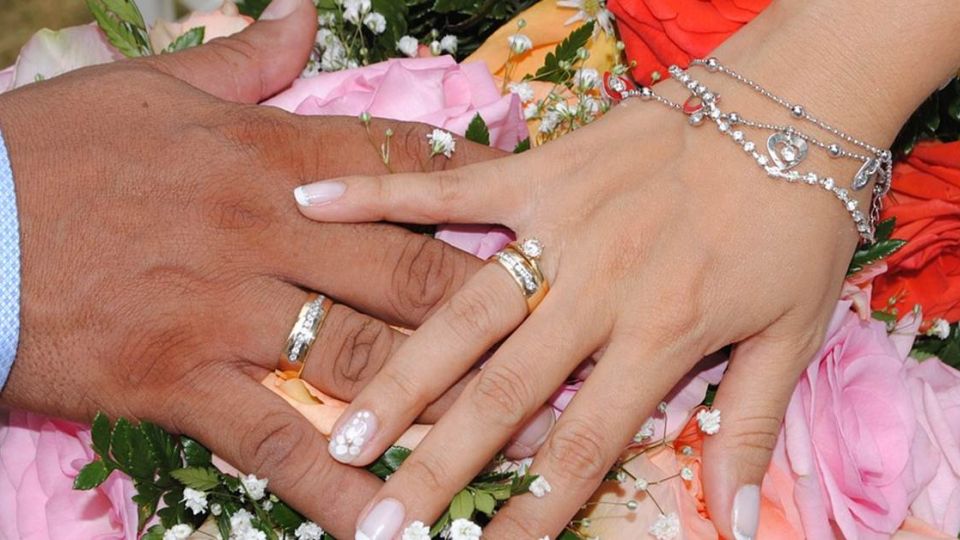 八點檔快來抄!老翁中樂透、娶嫩妻 婚後發現是親孫女
