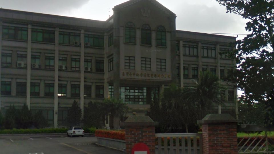 人妻摩鐵偷情辯只愛撫 錄音檔「碰撞聲」打臉