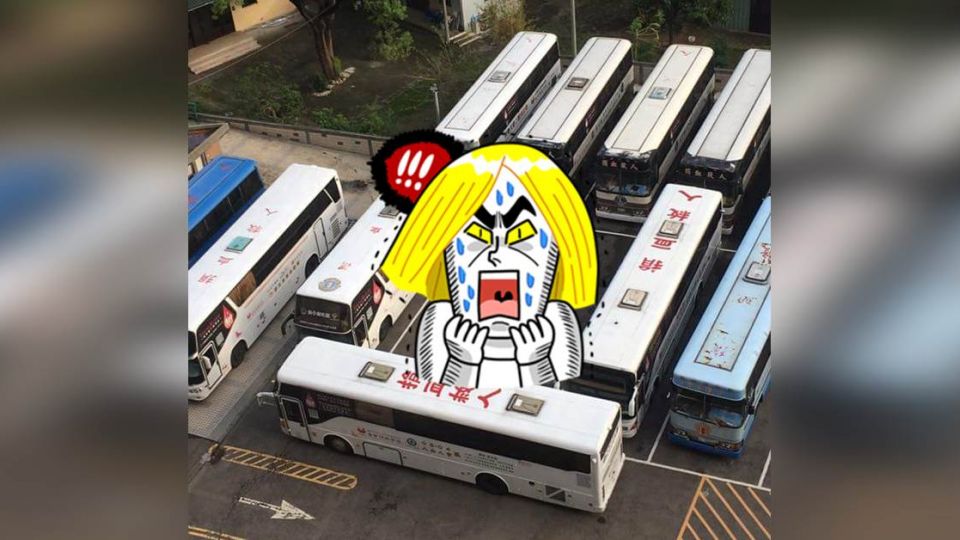 芝麻開門也不靈!轎車亂停遭「包圍」網友:得罪方丈還想逃