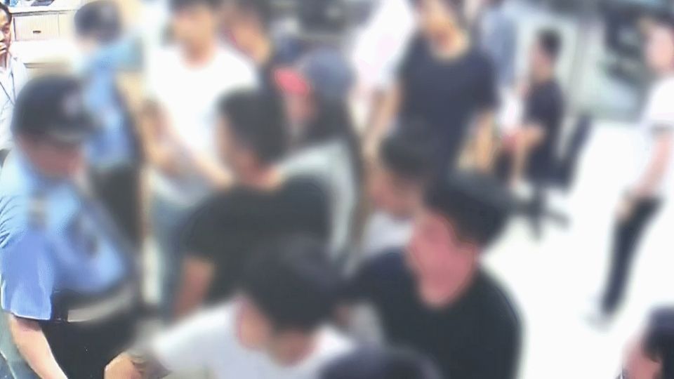 腳踝割傷送急診 醉男怕痛暴打護理師