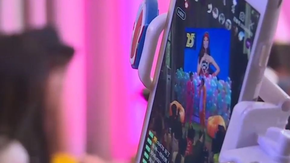 土豪打賞475萬 陸網路女主播失控狂哭