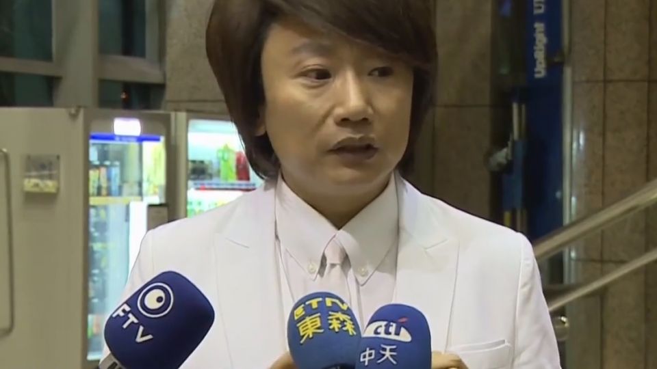 秦偉爭議多 賣冒白龍王商品、假房產大亨