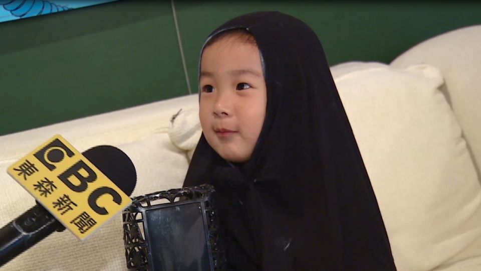 「無臉萌萌妹」暴紅現身！ 童言童語超逗趣