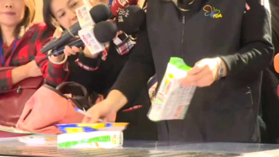 款醬包竟標示「茨城」 立委批「食藥署裝睡」