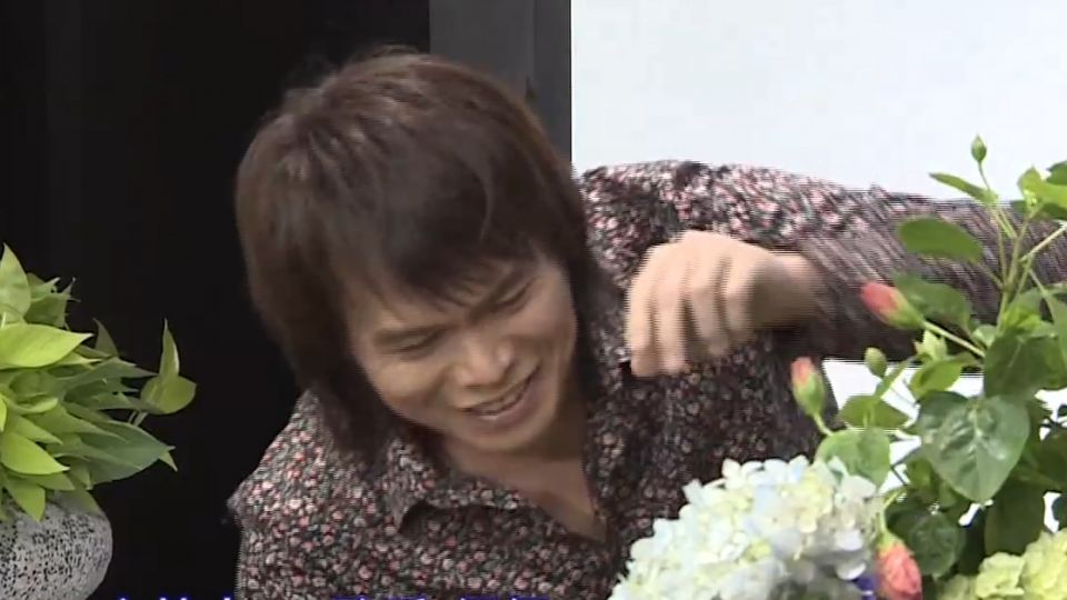 台式搖滾歌王挑戰花藝 伍佰:表現爛透了