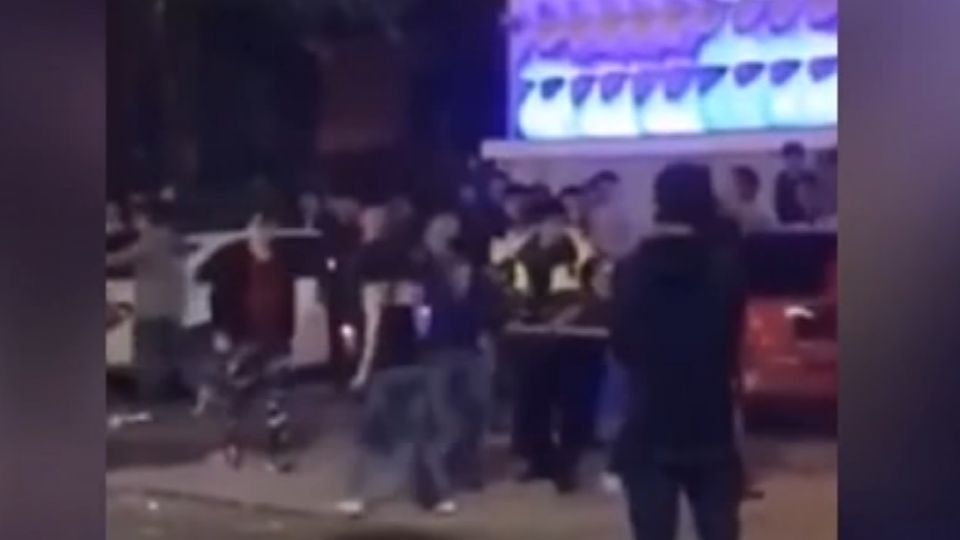 跨年夜店狂歡爆衝突 酒客持棍棒互毆
