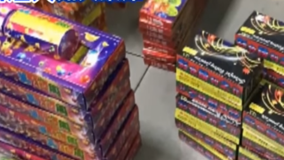 違法！跨年超量賣鞭炮 攤販、香鋪最重罰15萬