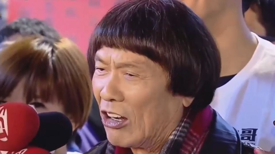 抱病宣傳賀歲片 豬哥亮臉色略顯蒼白