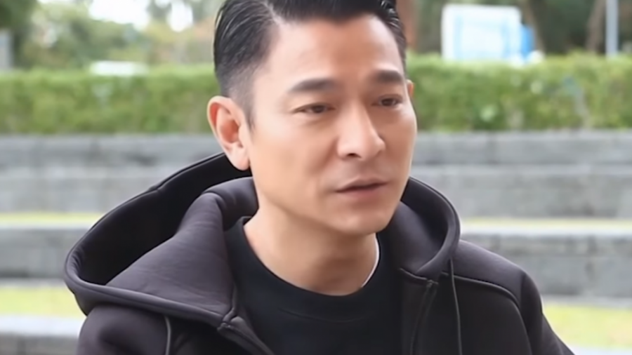 劉德華泰國拍廣告驚傳墜馬！腰脊遭馬重踩斷裂