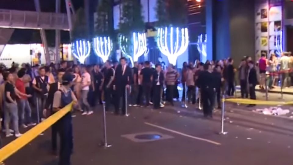 拍戲選「殺警案」夜店前 200名黑衣男到場警關切
