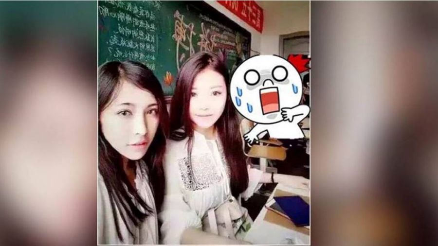 修圖極品!兩正妹照PO上網 焦點全落在「大法師」身上?