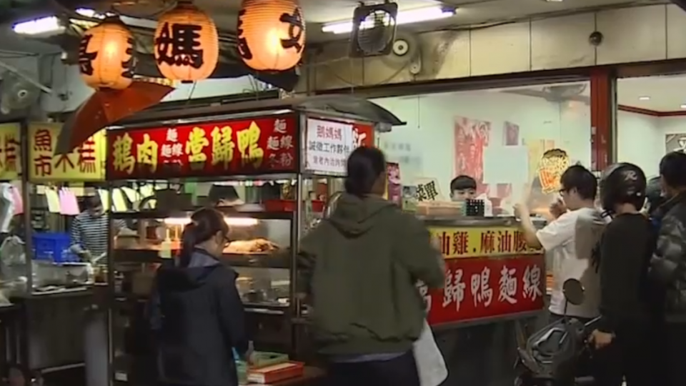 巷弄鵝肉攤專賣鴨 鮮嫩鴨胸肉蓋飯人氣必點