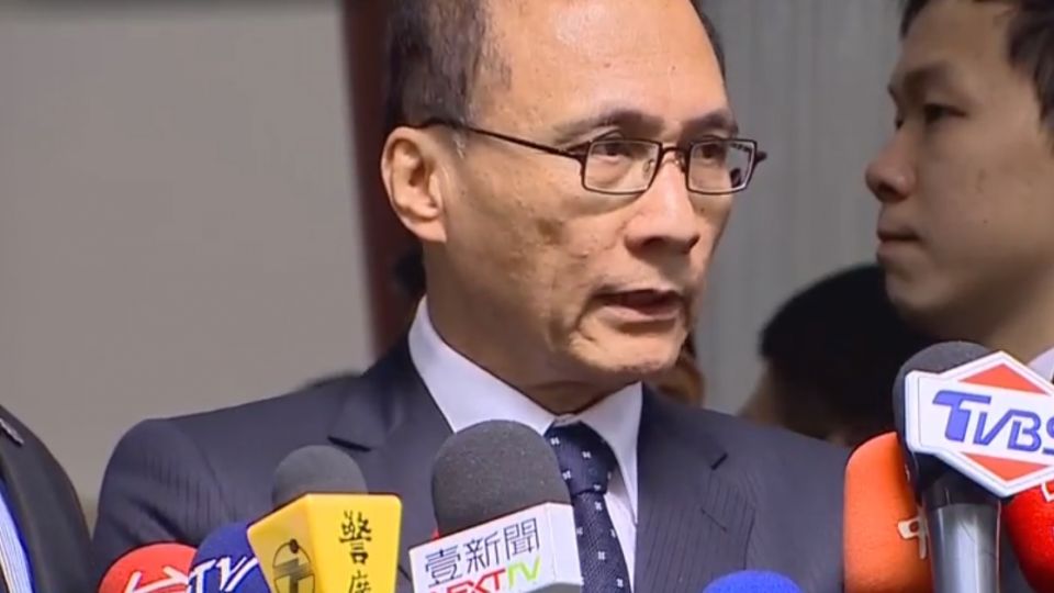 馮世寬自評100分 林全：不必為內閣打分數