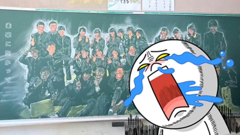 網友都哭了! 這老師畫黑板7.5小時賀學生畢業