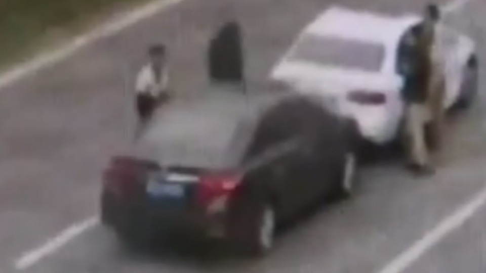 兩車擦撞女乘客猛碎念 二次車禍慘遭截肢