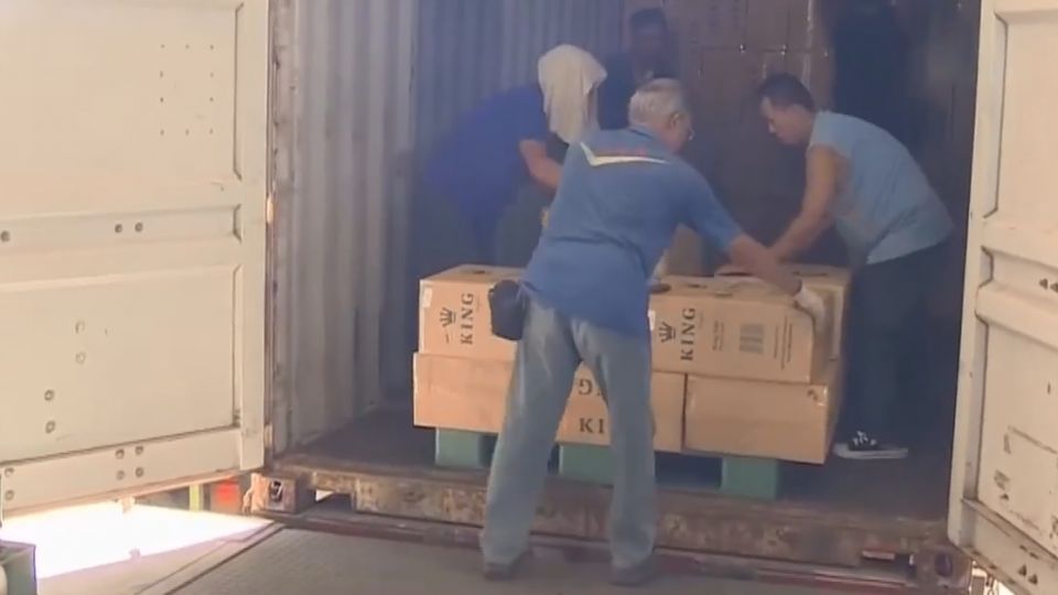 轉口貨櫃調包走私菸 高雄關破2000萬私菸