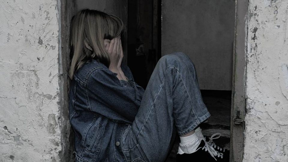 塞下體騙玩「矇眼舔舔看」 女童「明確嘴形」揭狼師